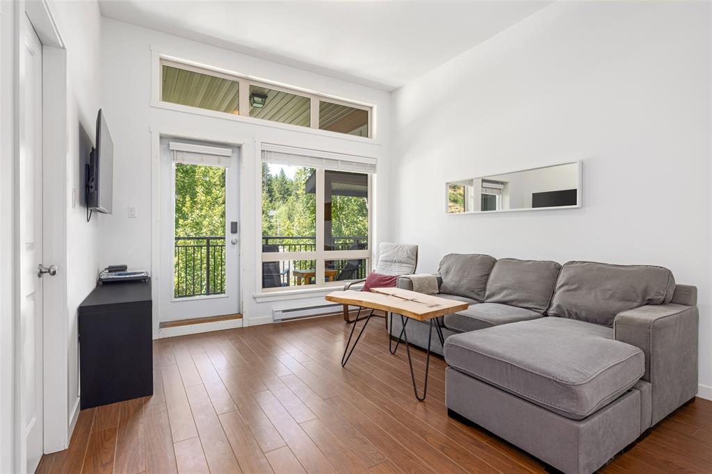 #7 – 7450 Propsect Street