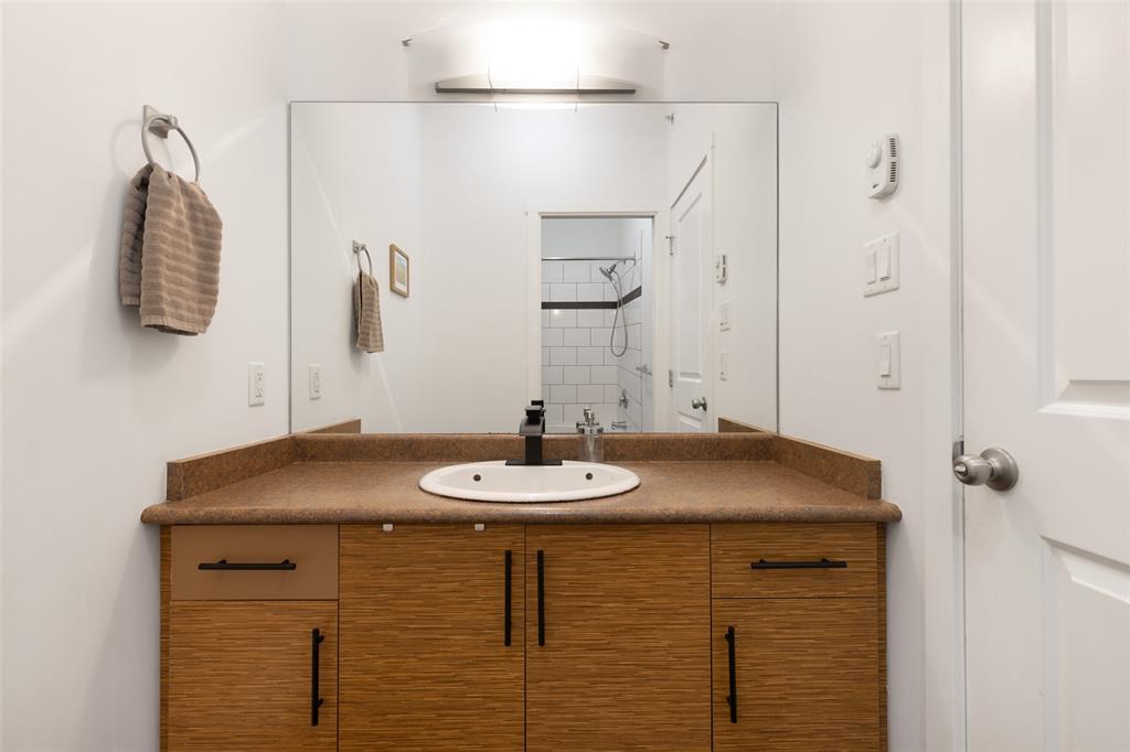 #7 – 7450 Propsect Street