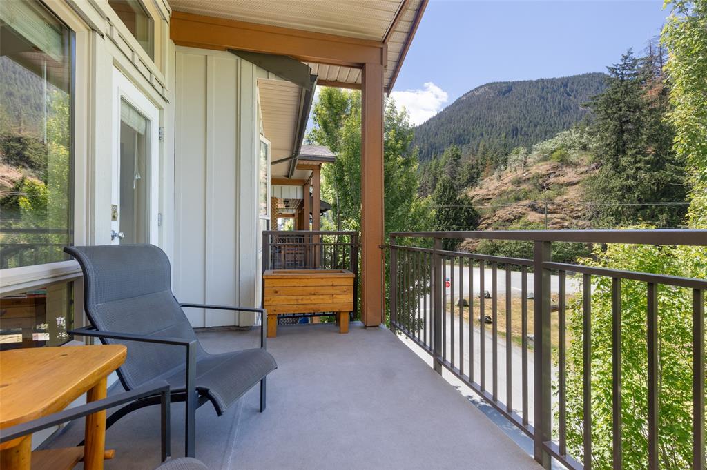 #7 – 7450 Propsect Street