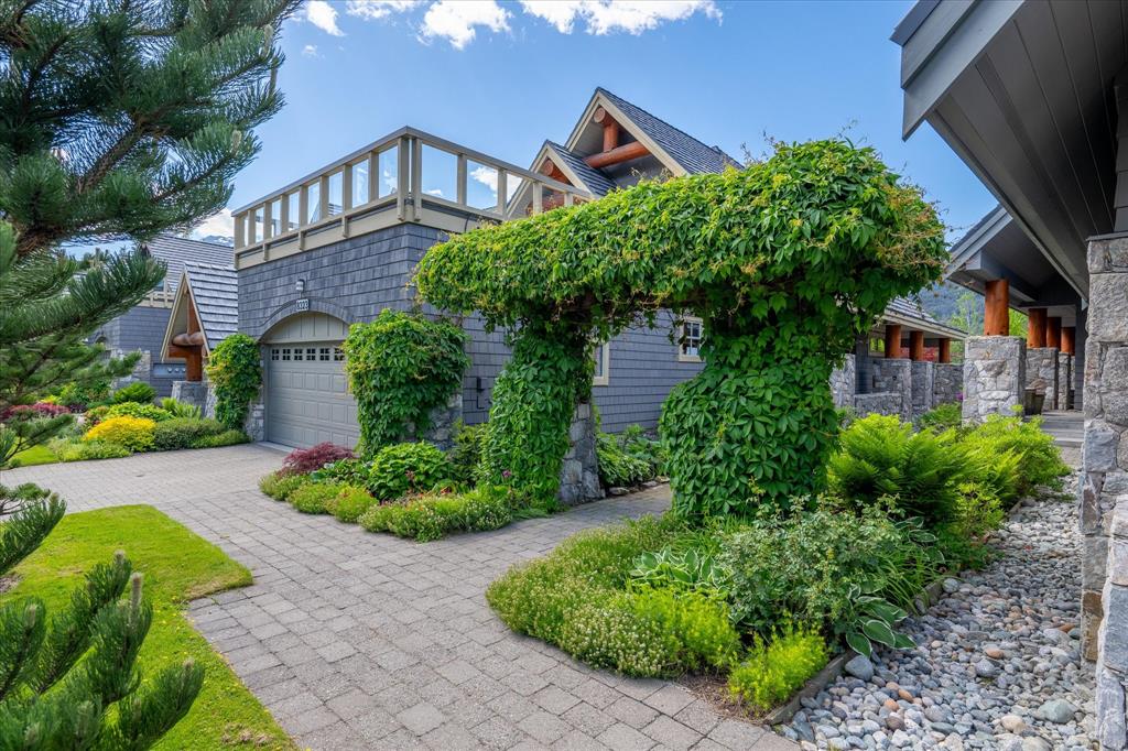 8323 Glen Abbey Lane