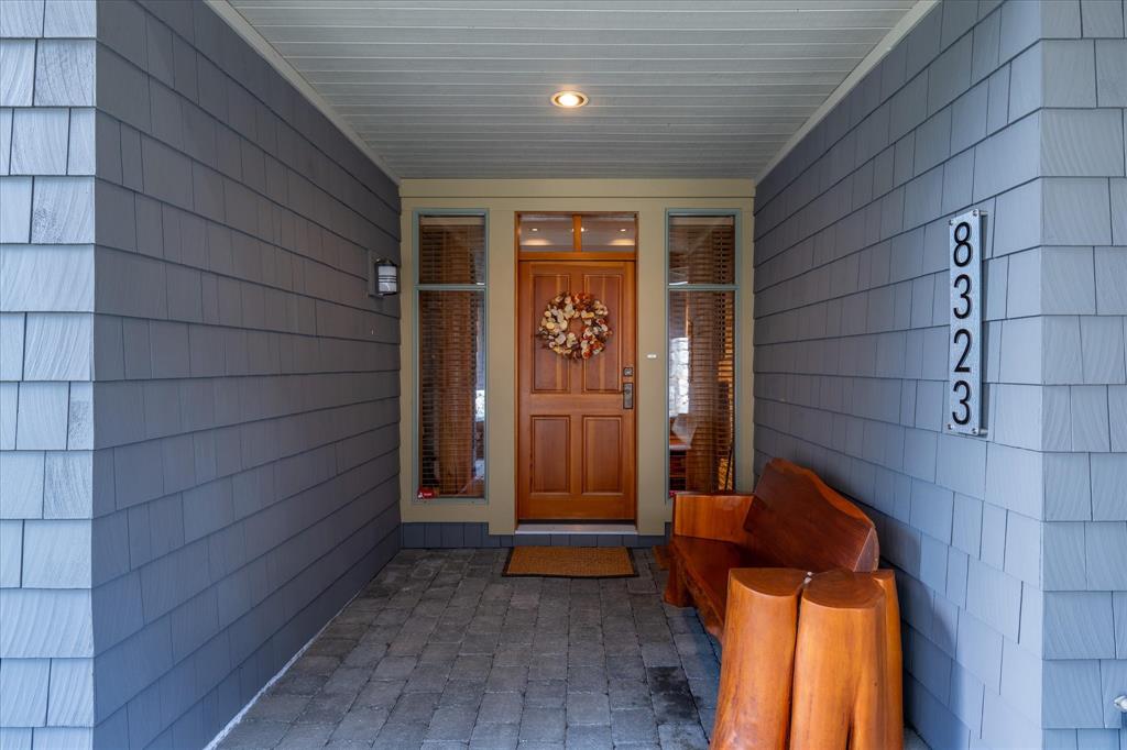 8323 Glen Abbey Lane