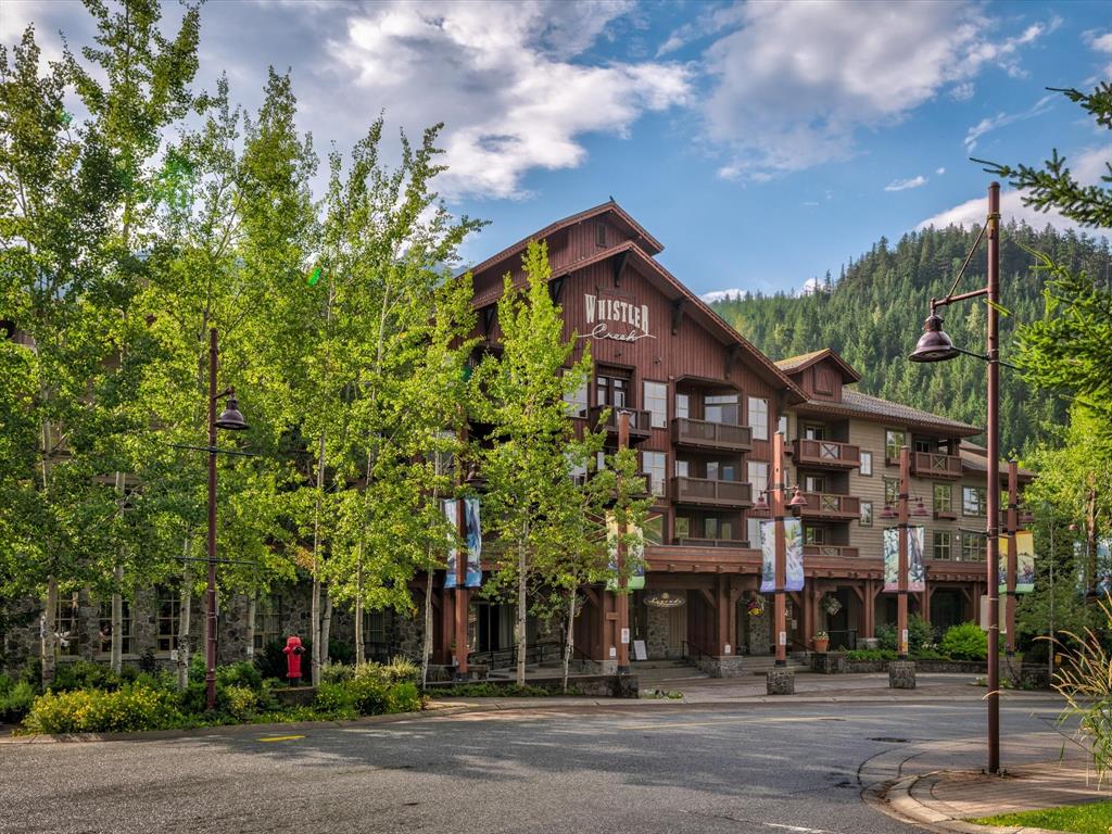 #212 – 2036 London Lane