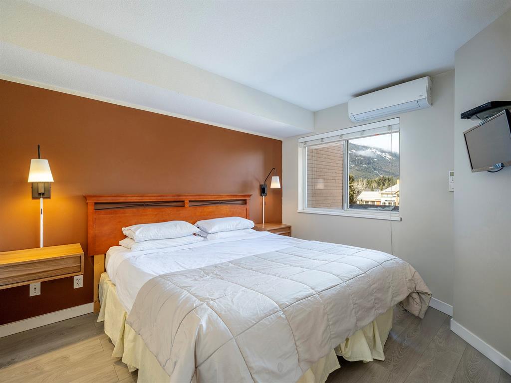 #330 – 4350 Lorimer Road
