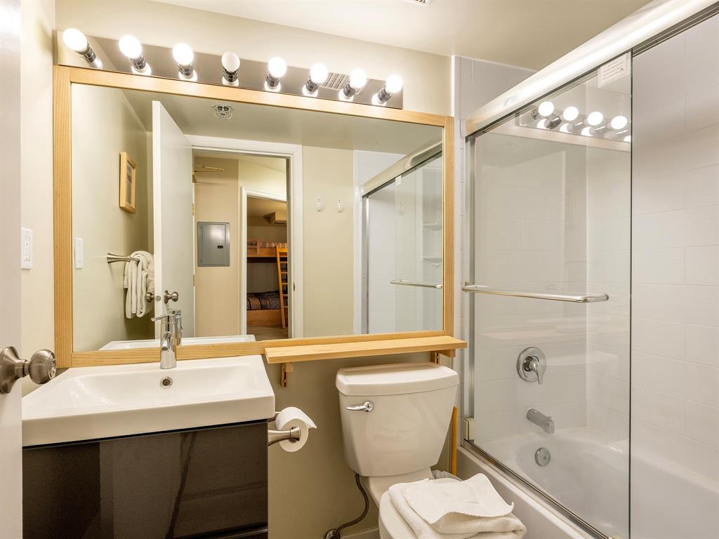 #330 – 4350 Lorimer Road