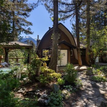 9480 Emerald Drive