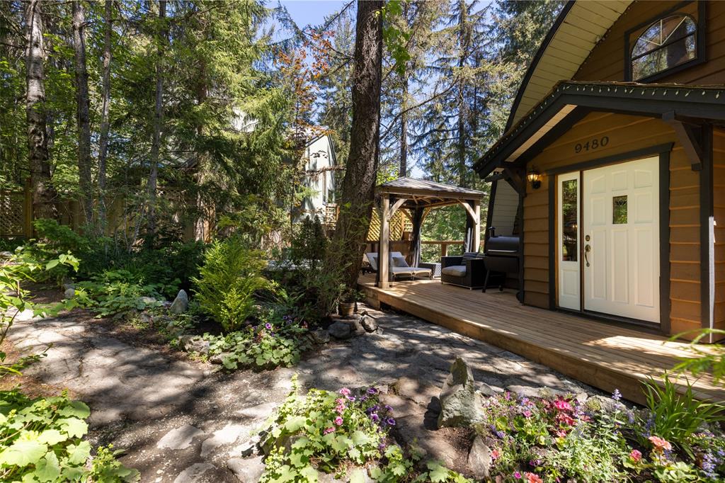 9480 Emerald Drive