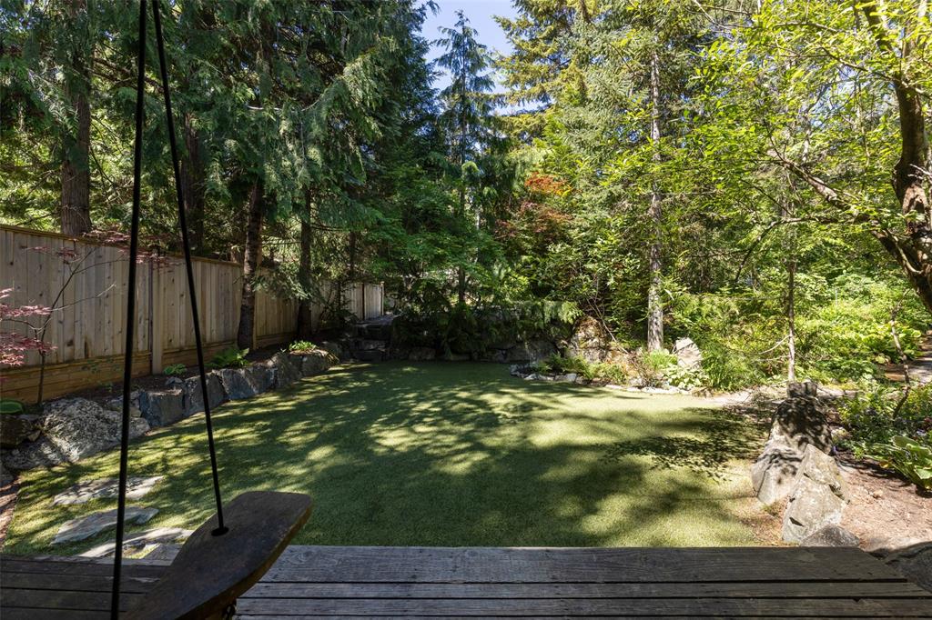 9480 Emerald Drive