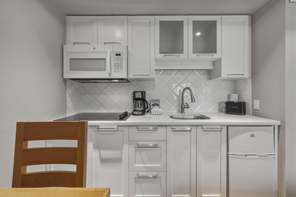 #616 – 4295 Blackcomb Way