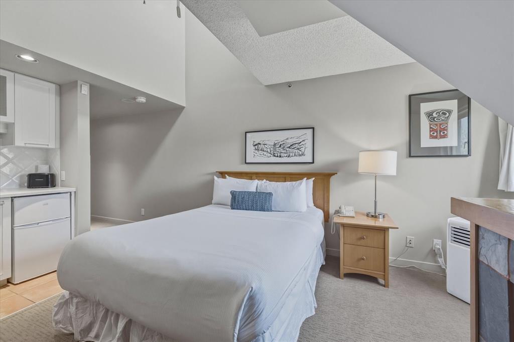 #616 – 4295 Blackcomb Way