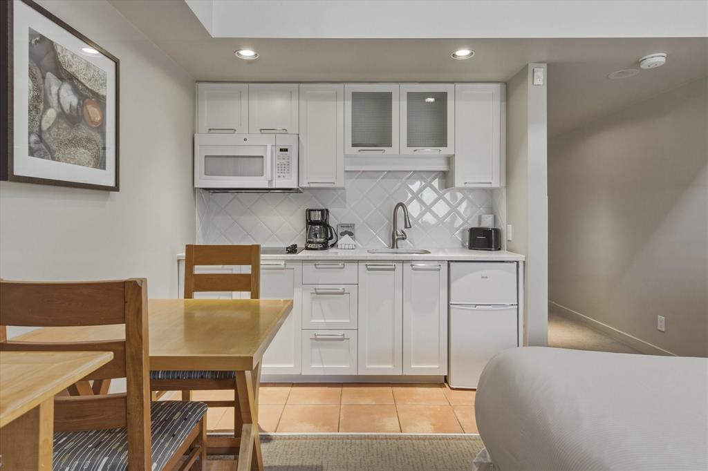 #616 – 4295 Blackcomb Way