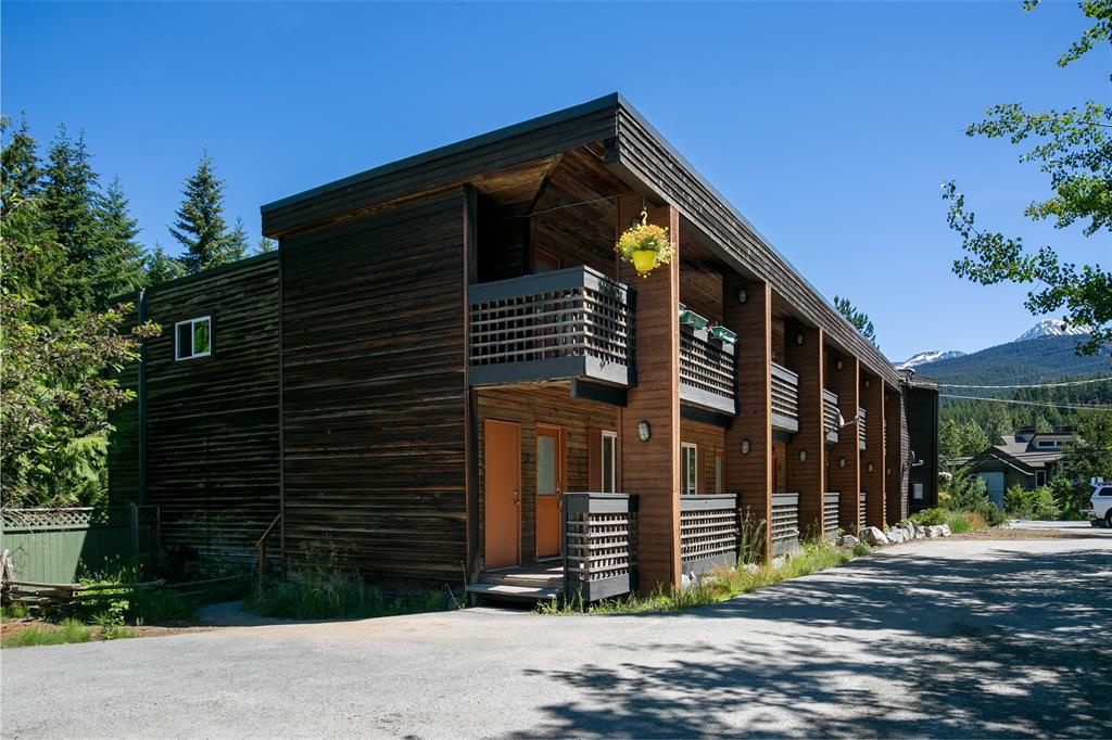 #8 – 7001 Nesters Road