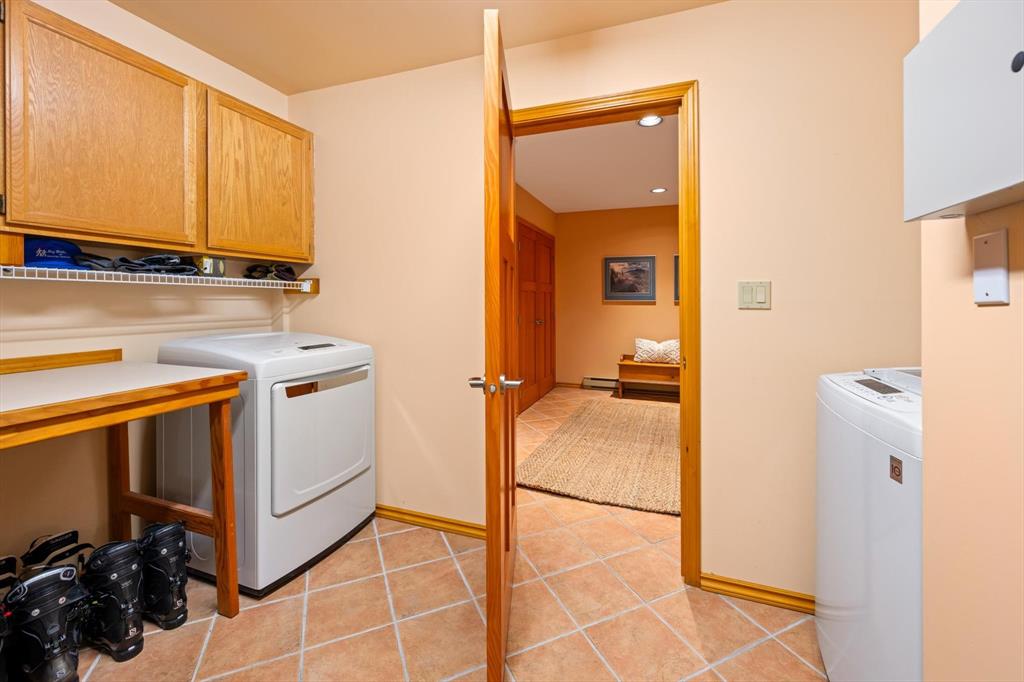 3205 Arbutus Drive