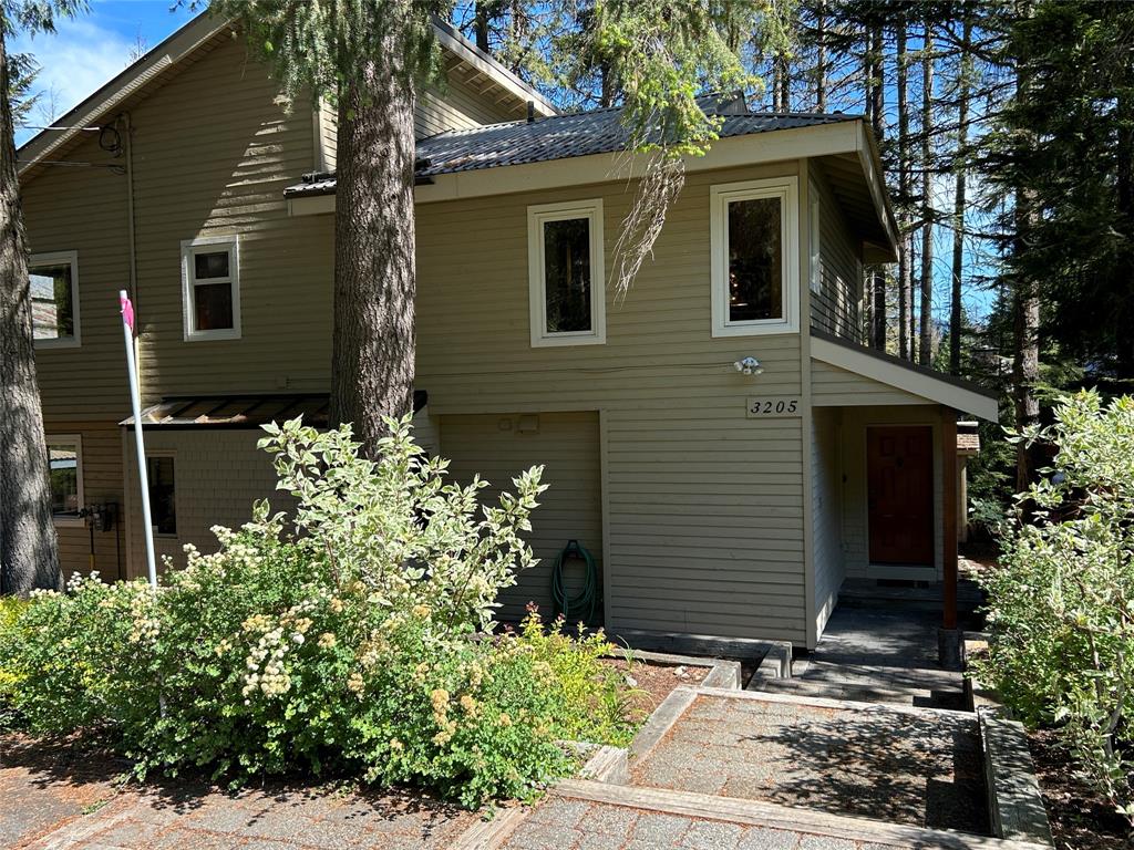 3205 Arbutus Drive