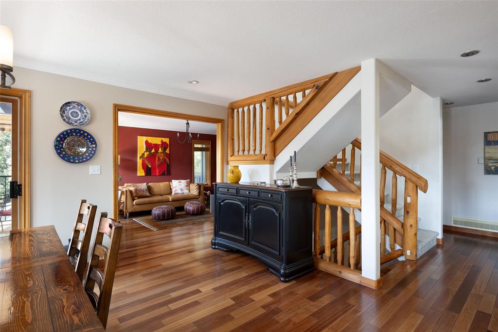 9503 Emerald Drive