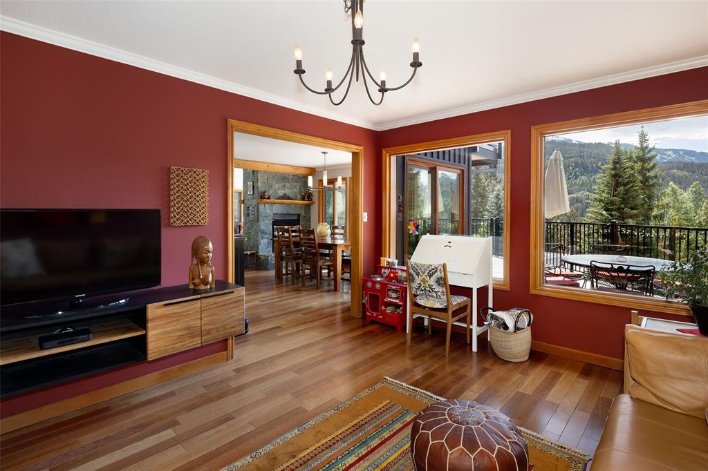 9503 Emerald Drive