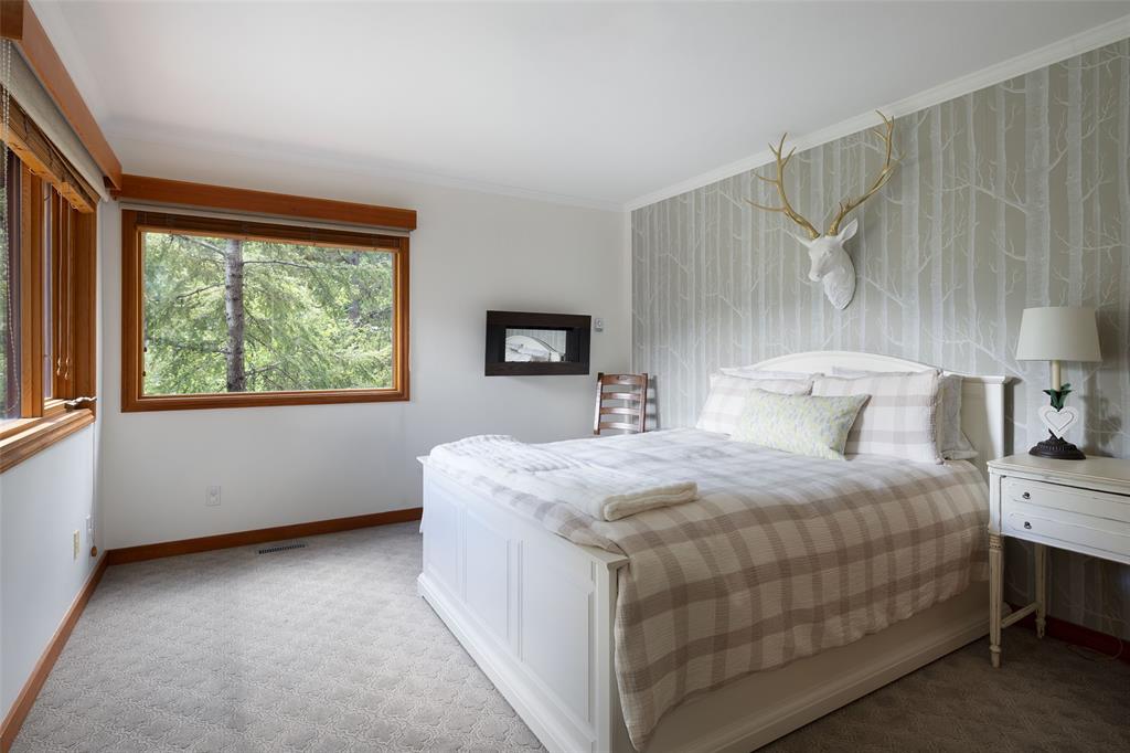 9503 Emerald Drive