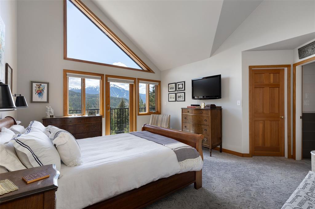 9503 Emerald Drive