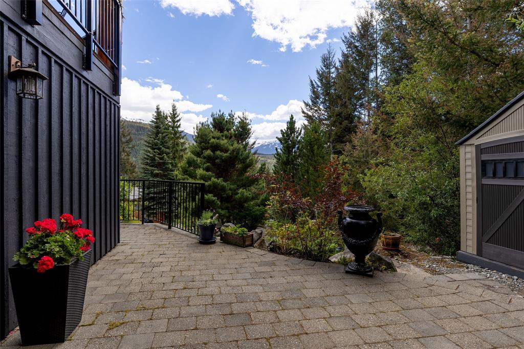 9503 Emerald Drive