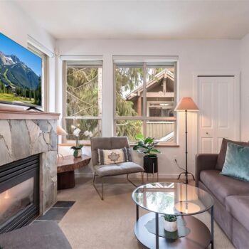 #20 – 4385 Northlands Boulevard