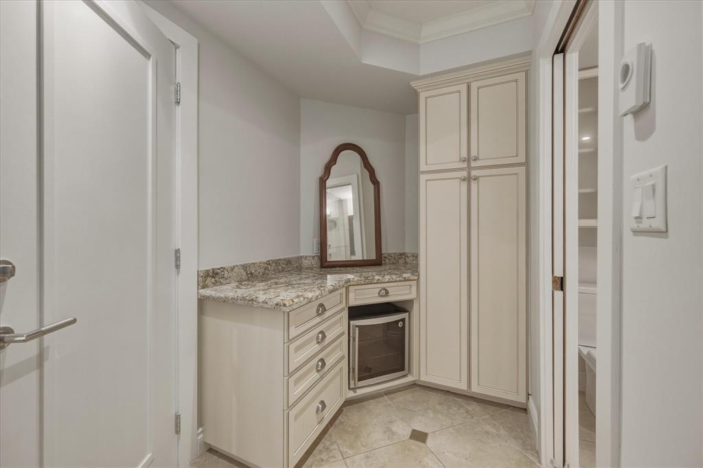 #101 – 4821 Spearhead Drive