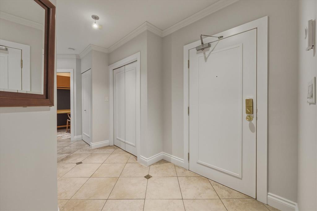 #101 – 4821 Spearhead Drive