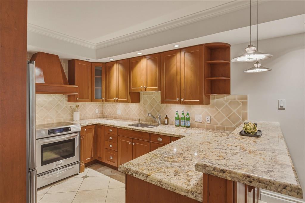 #101 – 4821 Spearhead Drive