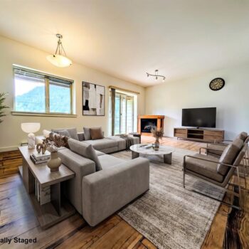 #208 – 1411 Portage Road
