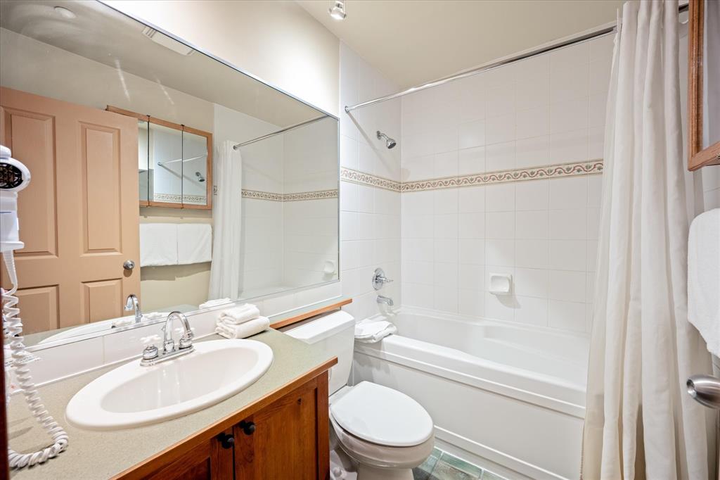 #212 – 4660 Blackcomb Way