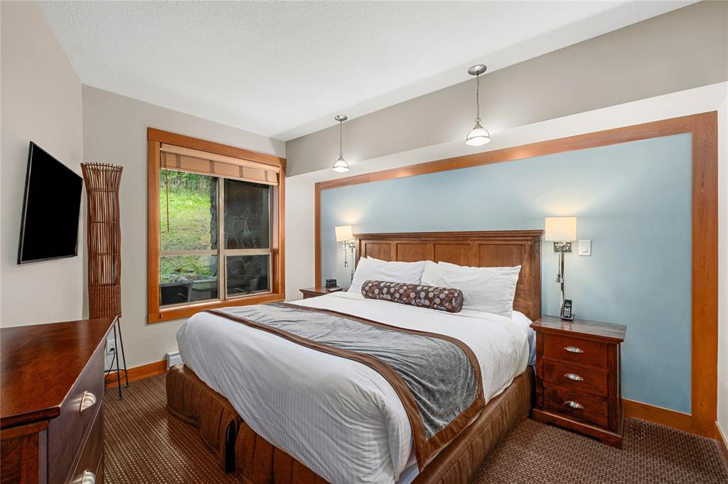 #230B – 2036 London Lane