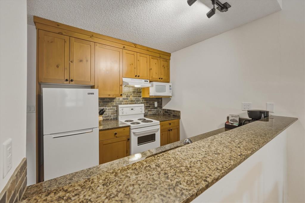 #410 – 4200 Whistler Way
