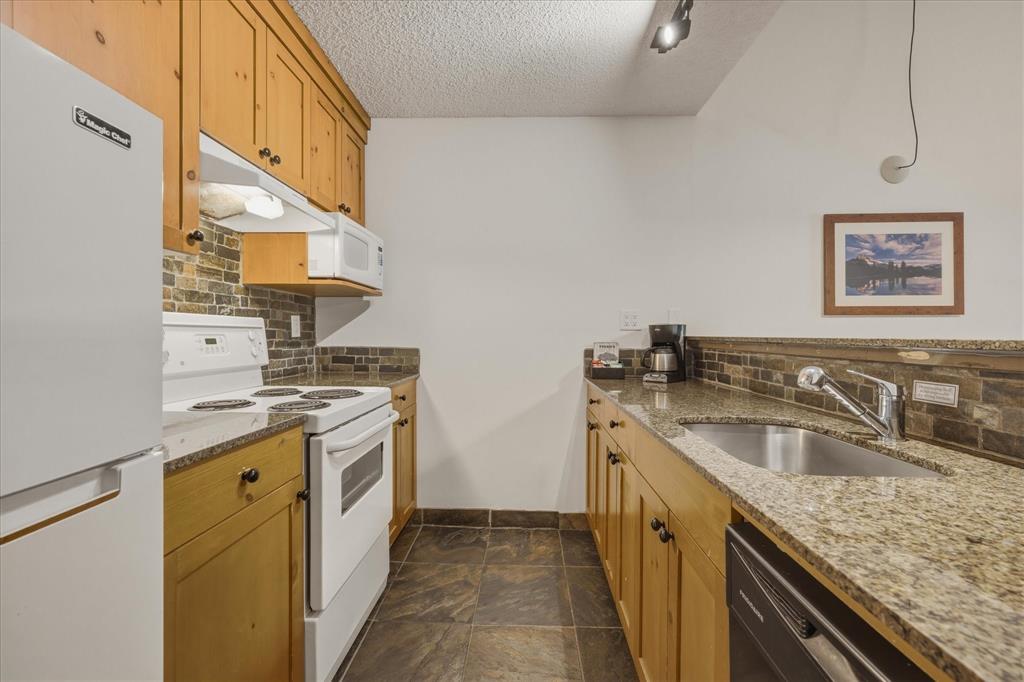 #410 – 4200 Whistler Way