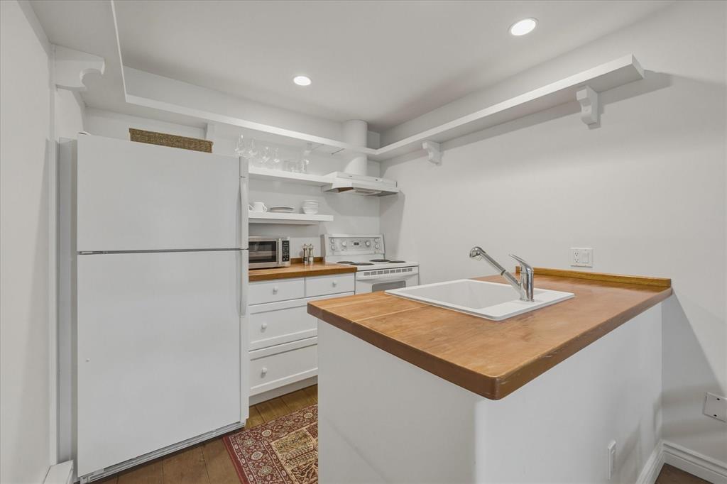 #16 – 4510 Blackcomb Way