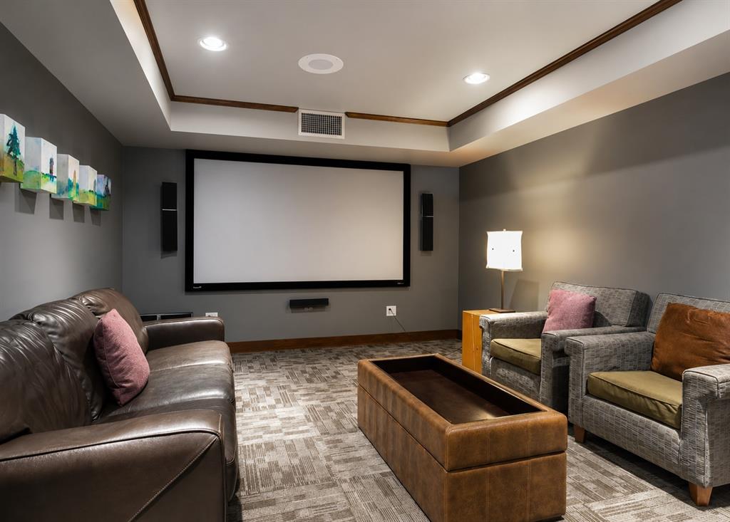 #220D – 2036 London Lane
