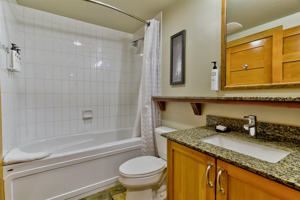 #638A – 2036 London Lane