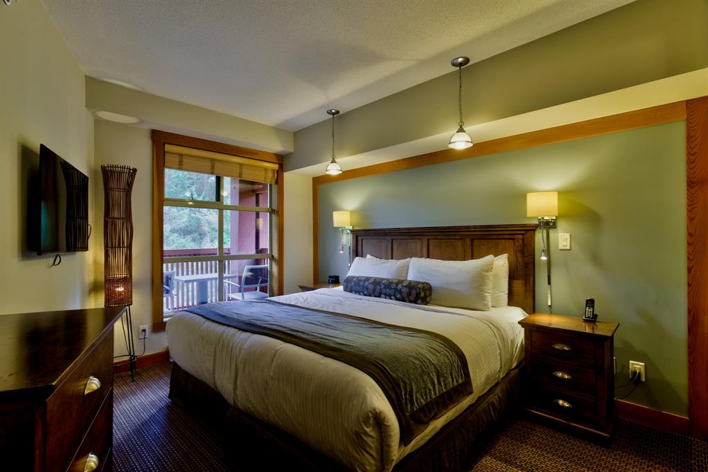 #638A – 2036 London Lane