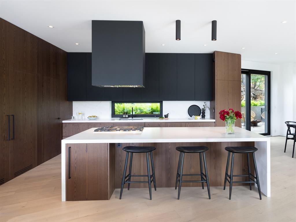 3565 Falcon Crescent