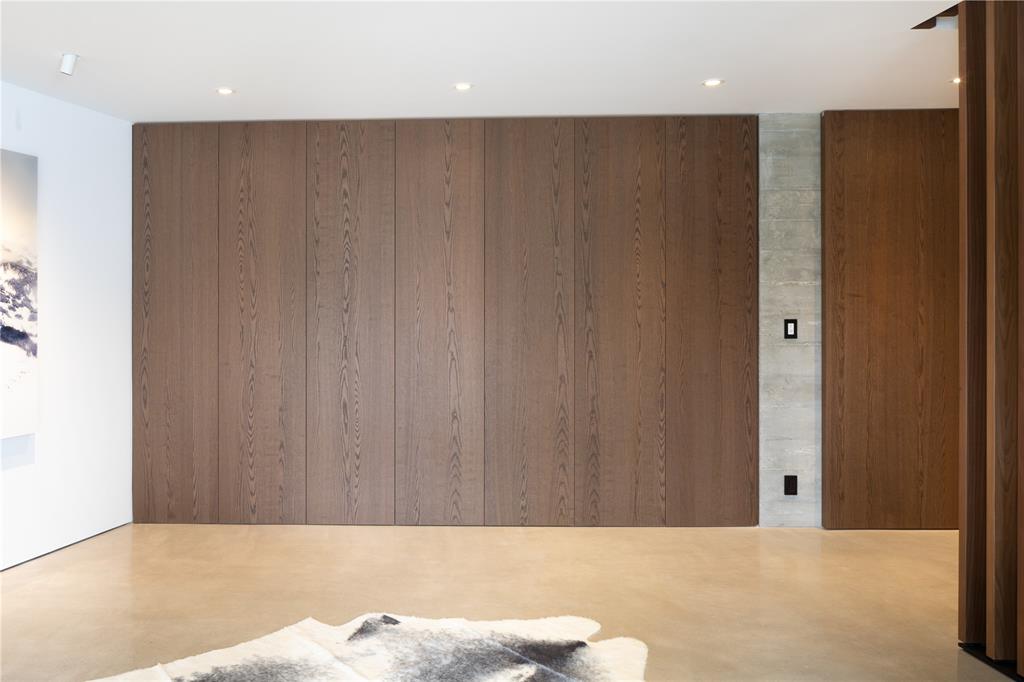 3565 Falcon Crescent