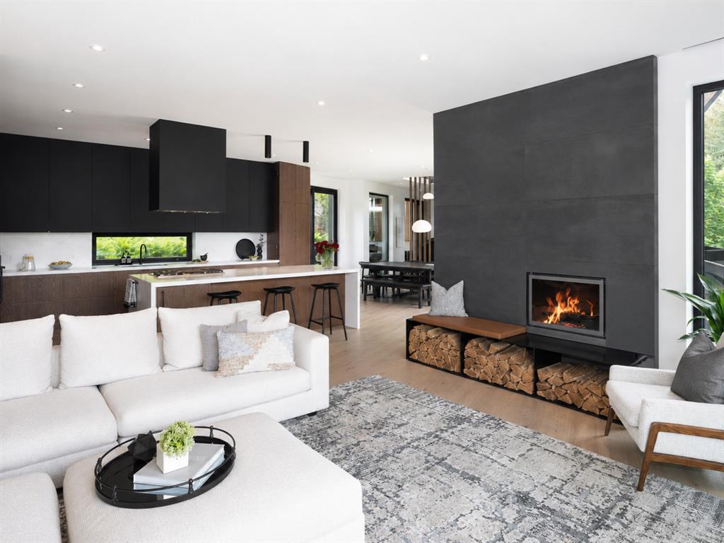 3565 Falcon Crescent