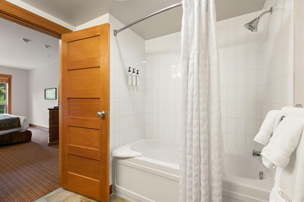 #422A – 2036 London Lane