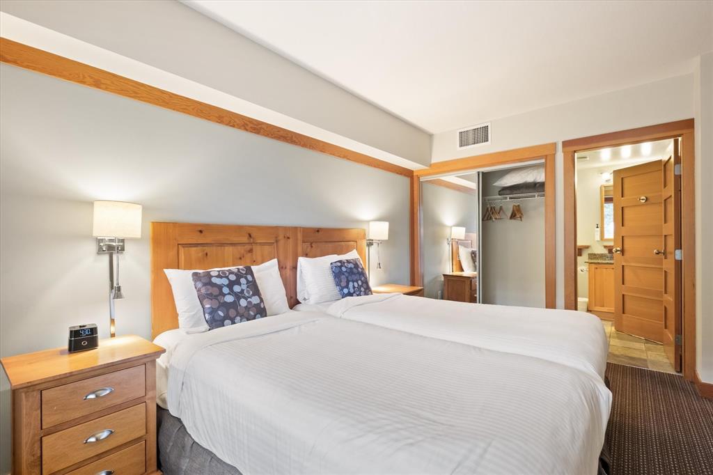 #422A – 2036 London Lane