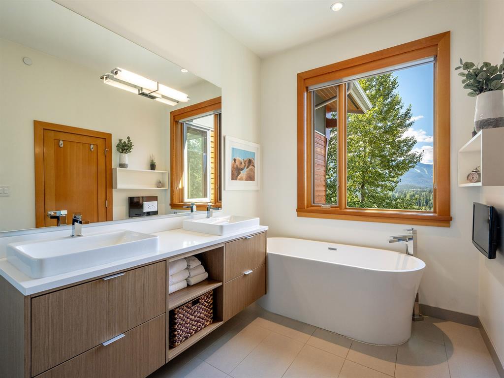 #21 – 8400 Ashleigh McIvor Drive