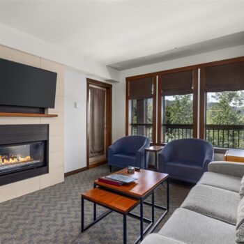 #206D – 2020 London Lane