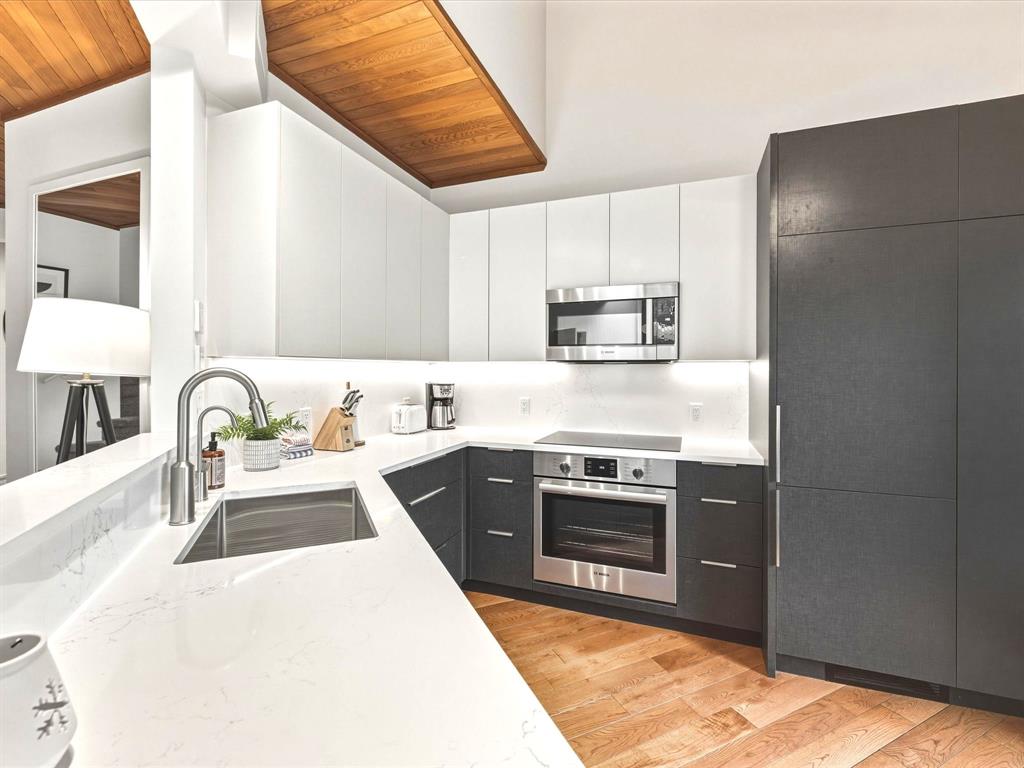 #5 – 4201 Sunshine Place