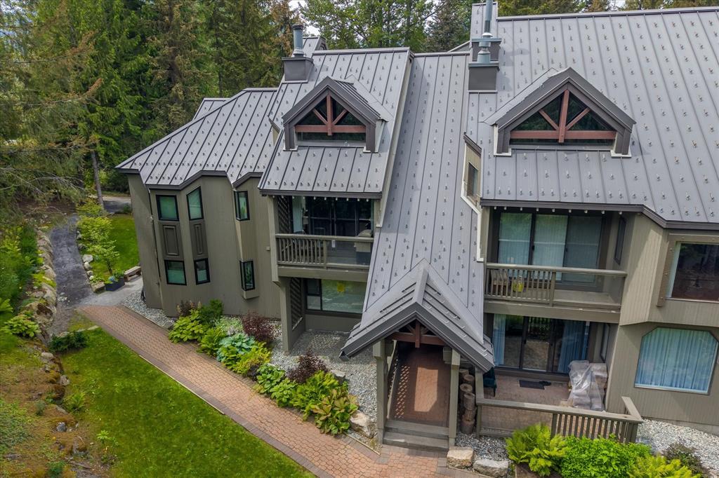 #9 – 4510 Blackcomb Way