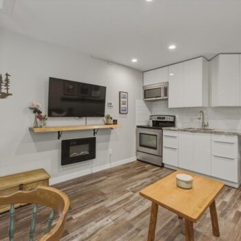 #3 – 2231 Sapporo Drive