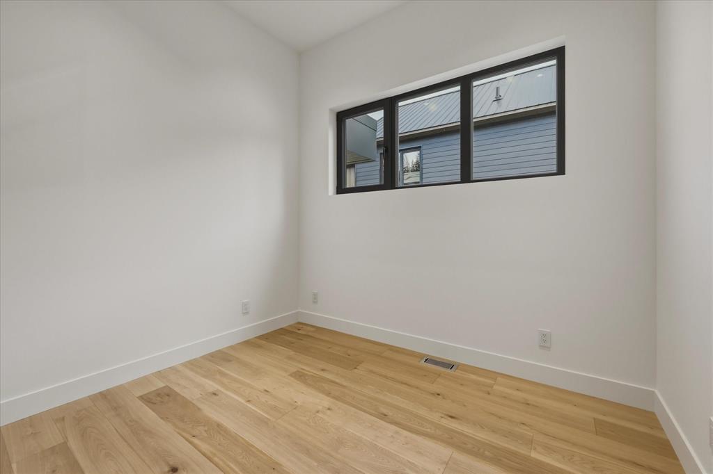 1702 River Run Place