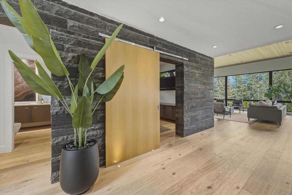 8206 Mountain View Drive