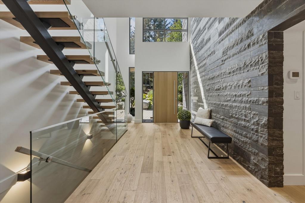 8206 Mountain View Drive