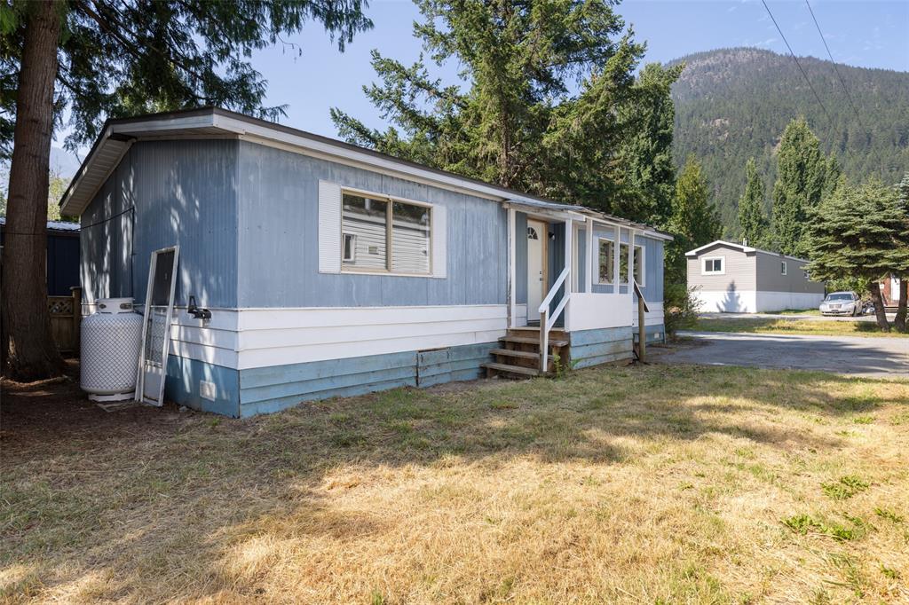 #18 – 7370 Highway 99