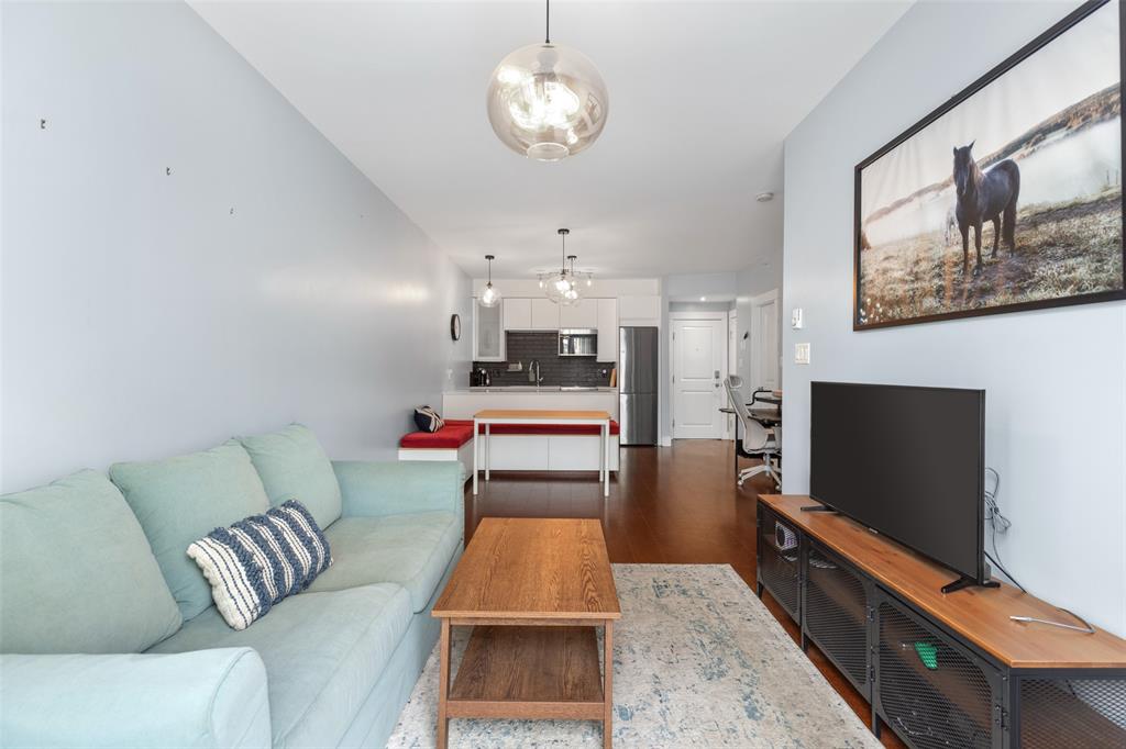 #205 – 7330 Arbutus Street